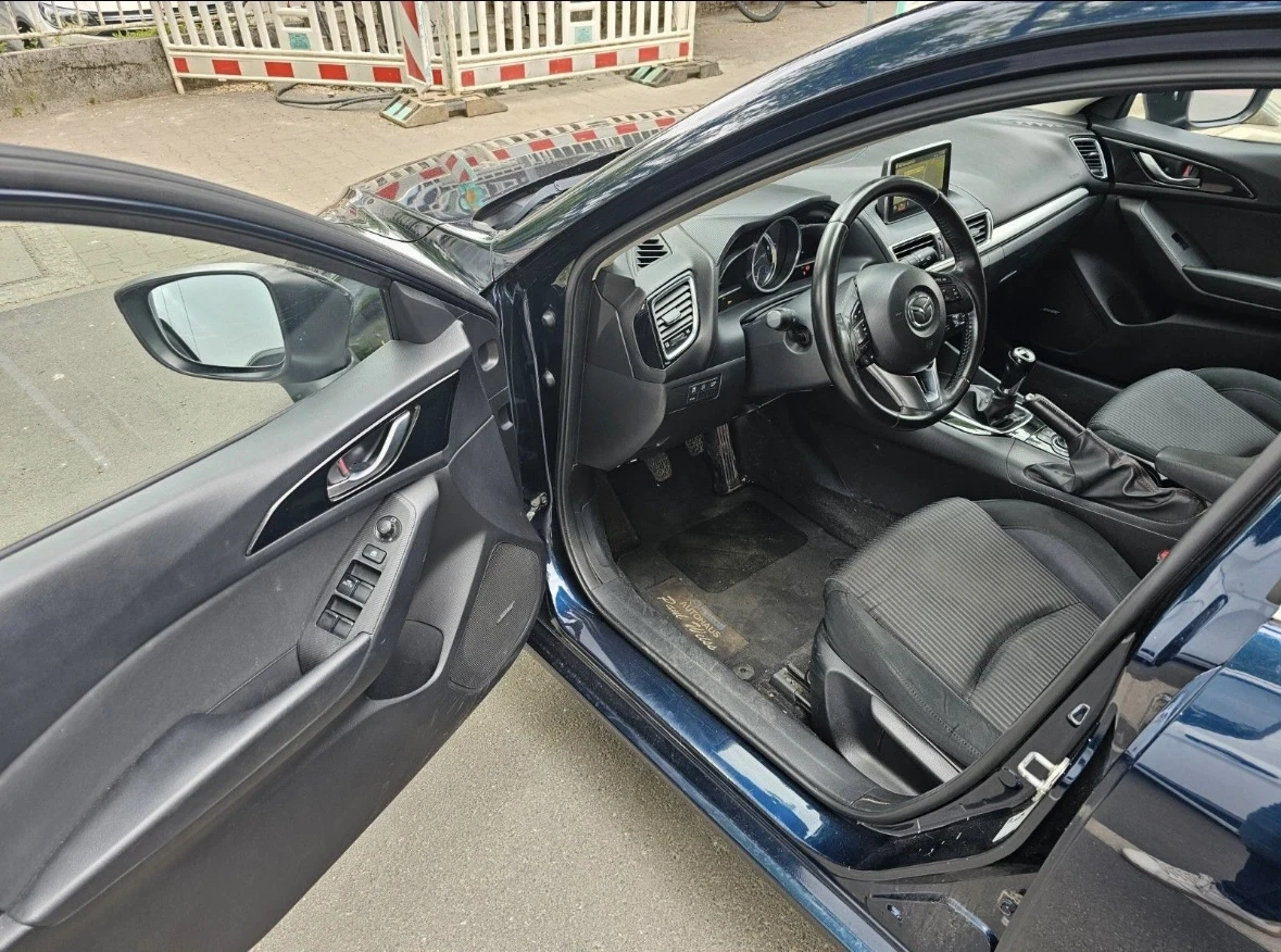 Mazda 3 HEADUP/BOSE/KEYLESS - изображение 9