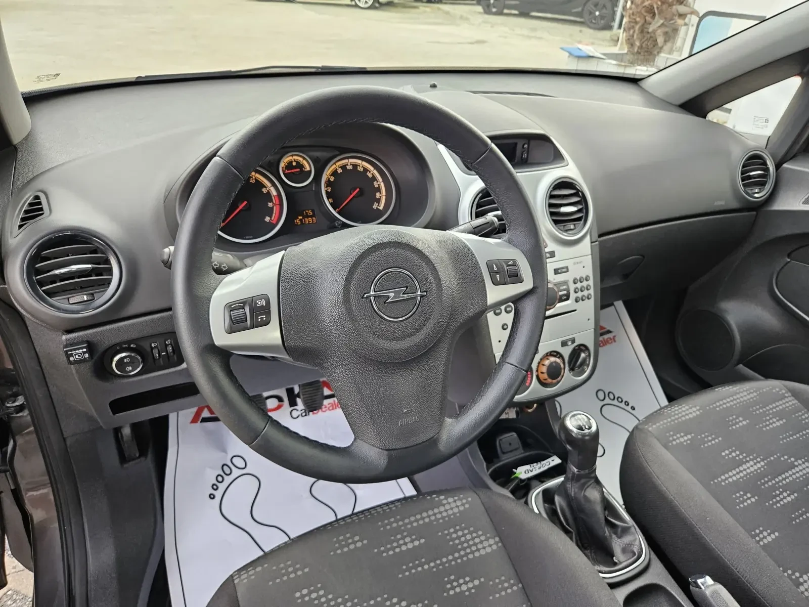 Opel Corsa 1.2i-85кс= ФАБРИЧНА ГАЗ= 150.000КМ= КЛИМАТИК= FACE - изображение 8