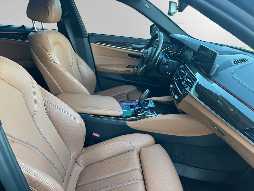 BMW 540 * АВТО КРЕДИТ* ЦЕНА ДО БГ * СЕРВИЗНА ИСТОРИЯ *  - изображение 9