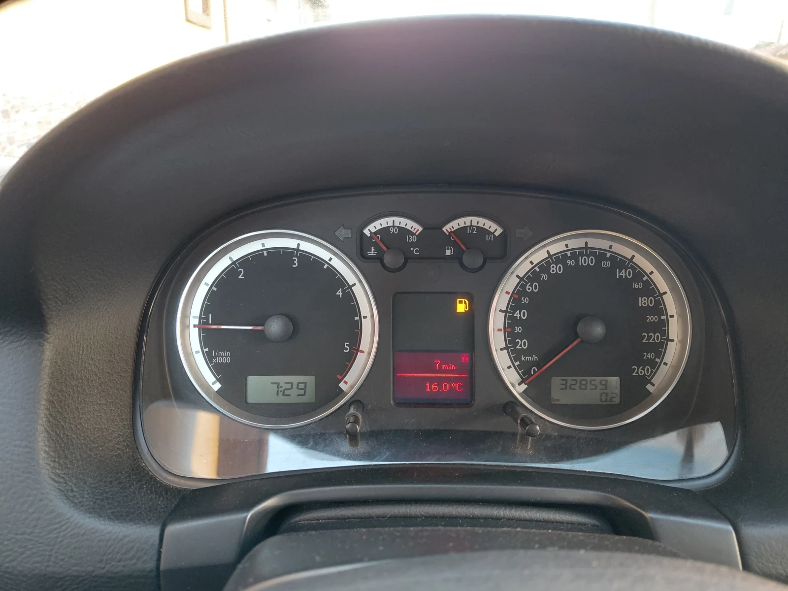 VW Golf 1.9, снимка 10 - Автомобили и джипове - 53838964