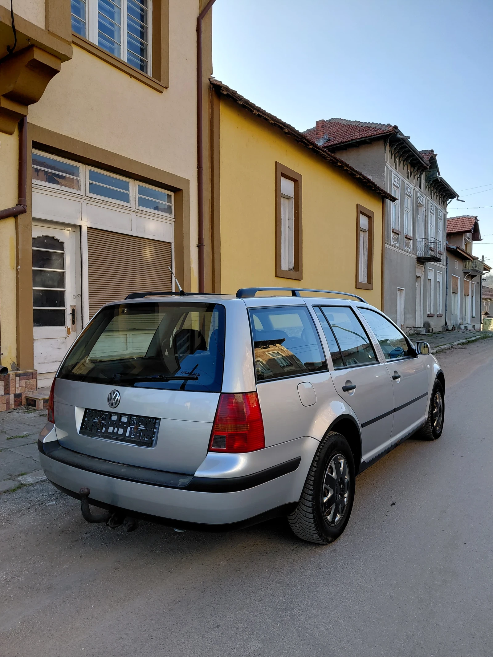 VW Golf 1.9, снимка 4 - Автомобили и джипове - 53838964