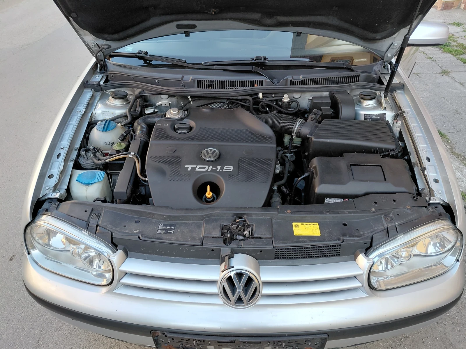 VW Golf 1.9, снимка 14 - Автомобили и джипове - 53838964