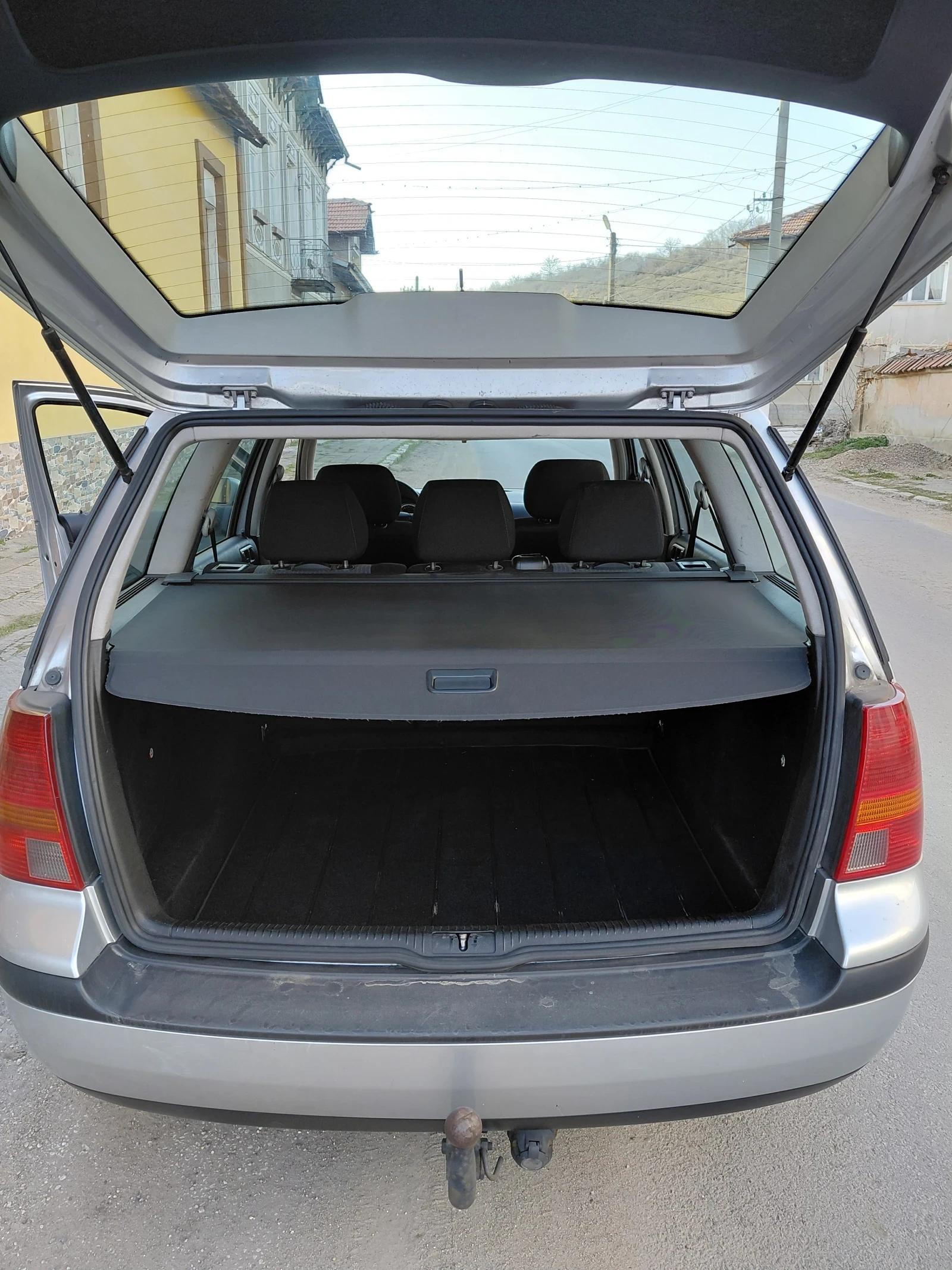 VW Golf 1.9, снимка 12 - Автомобили и джипове - 53838964