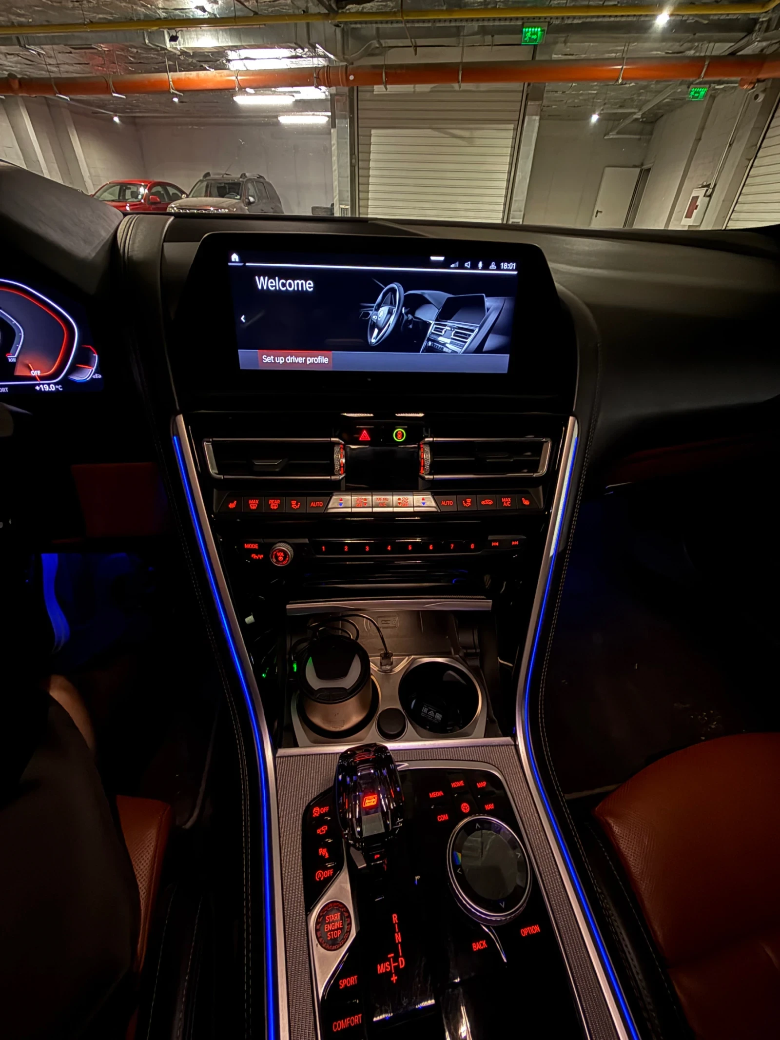 BMW 840 xDrive M-pack individual Swarovski Crafted , снимка 10 - Автомобили и джипове - 53845267