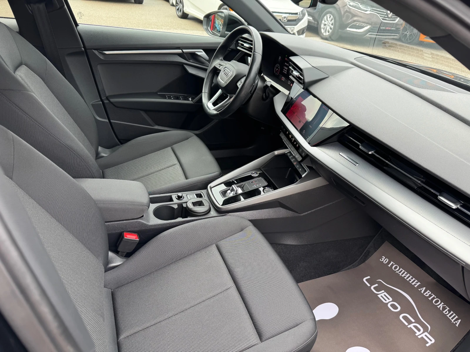 Audi A3 2.0TDI-AUTOMATIK, снимка 14 - Автомобили и джипове - 54279929