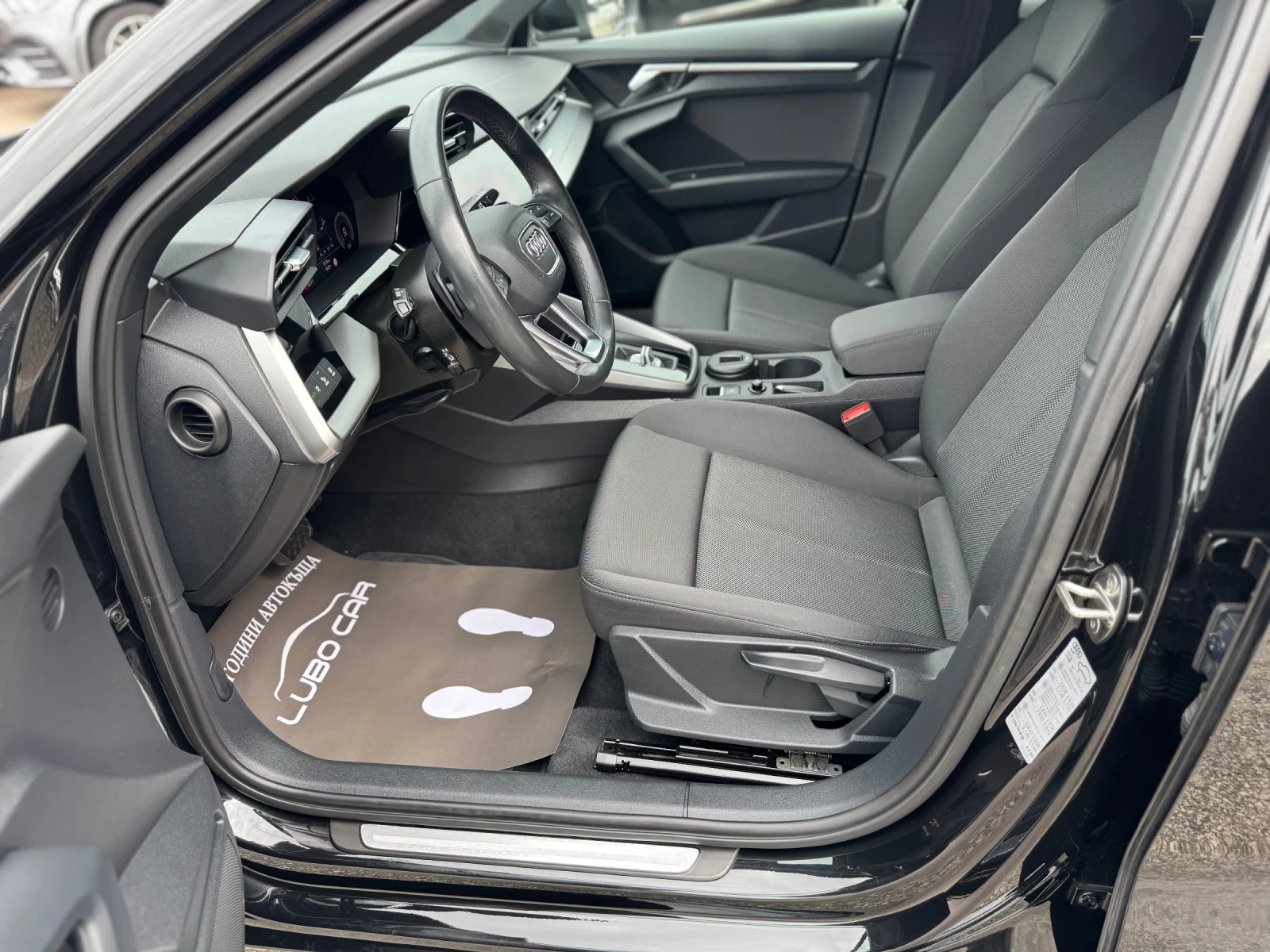 Audi A3 2.0TDI-AUTOMATIK, снимка 17 - Автомобили и джипове - 54279929