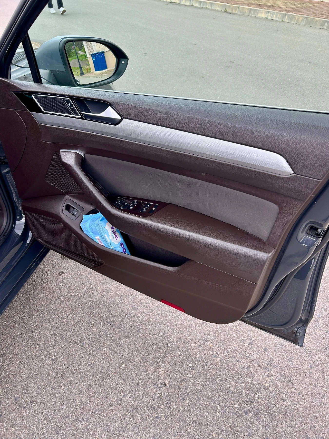 VW Passat 1.6 120кс, снимка 8 - Автомобили и джипове - 54388587