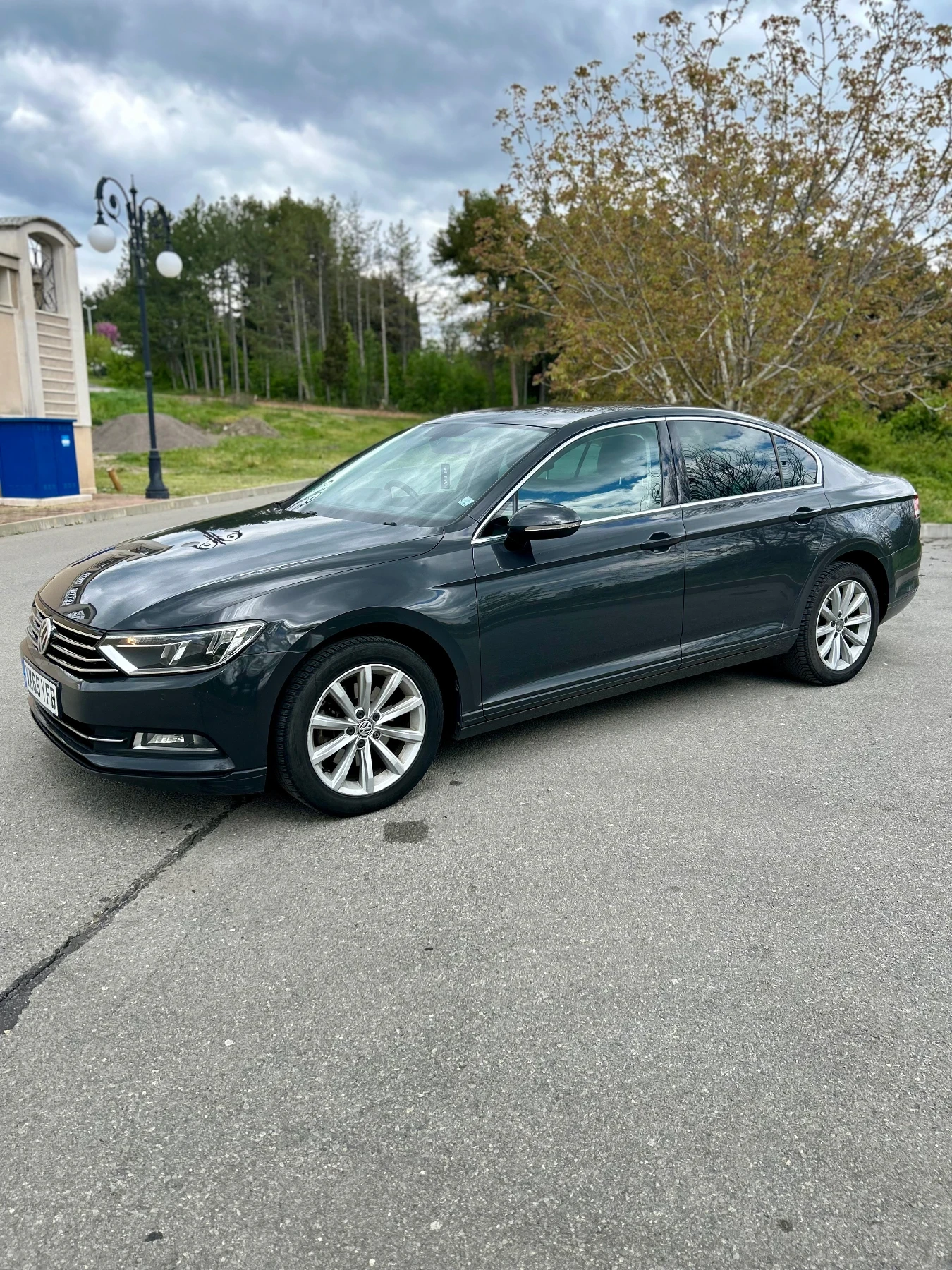 VW Passat 1.6 120кс, снимка 2 - Автомобили и джипове - 54388587