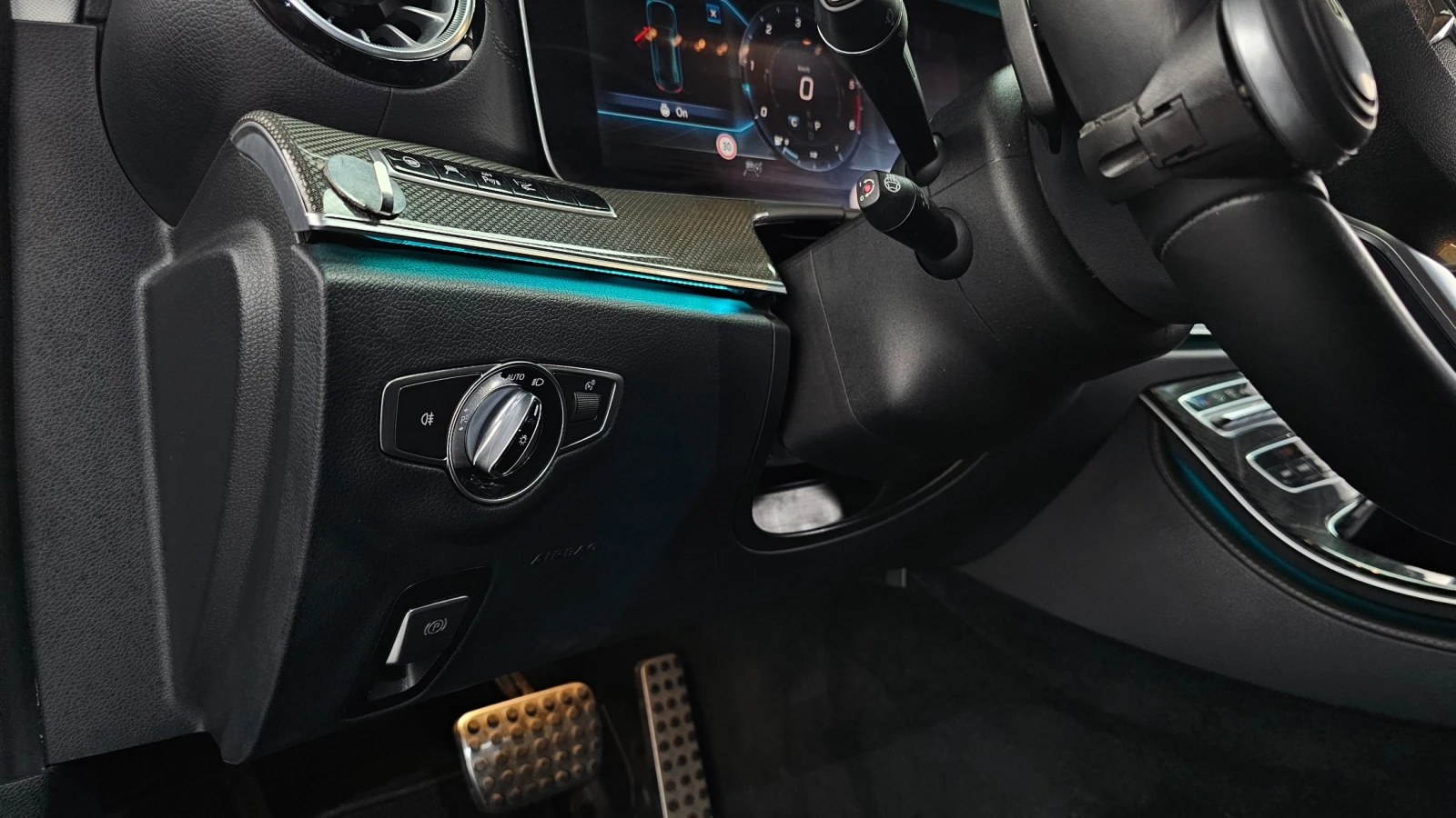 Mercedes-Benz CLS 400 d 4MATIC AMG Line, снимка 13 - Автомобили и джипове - 54644974