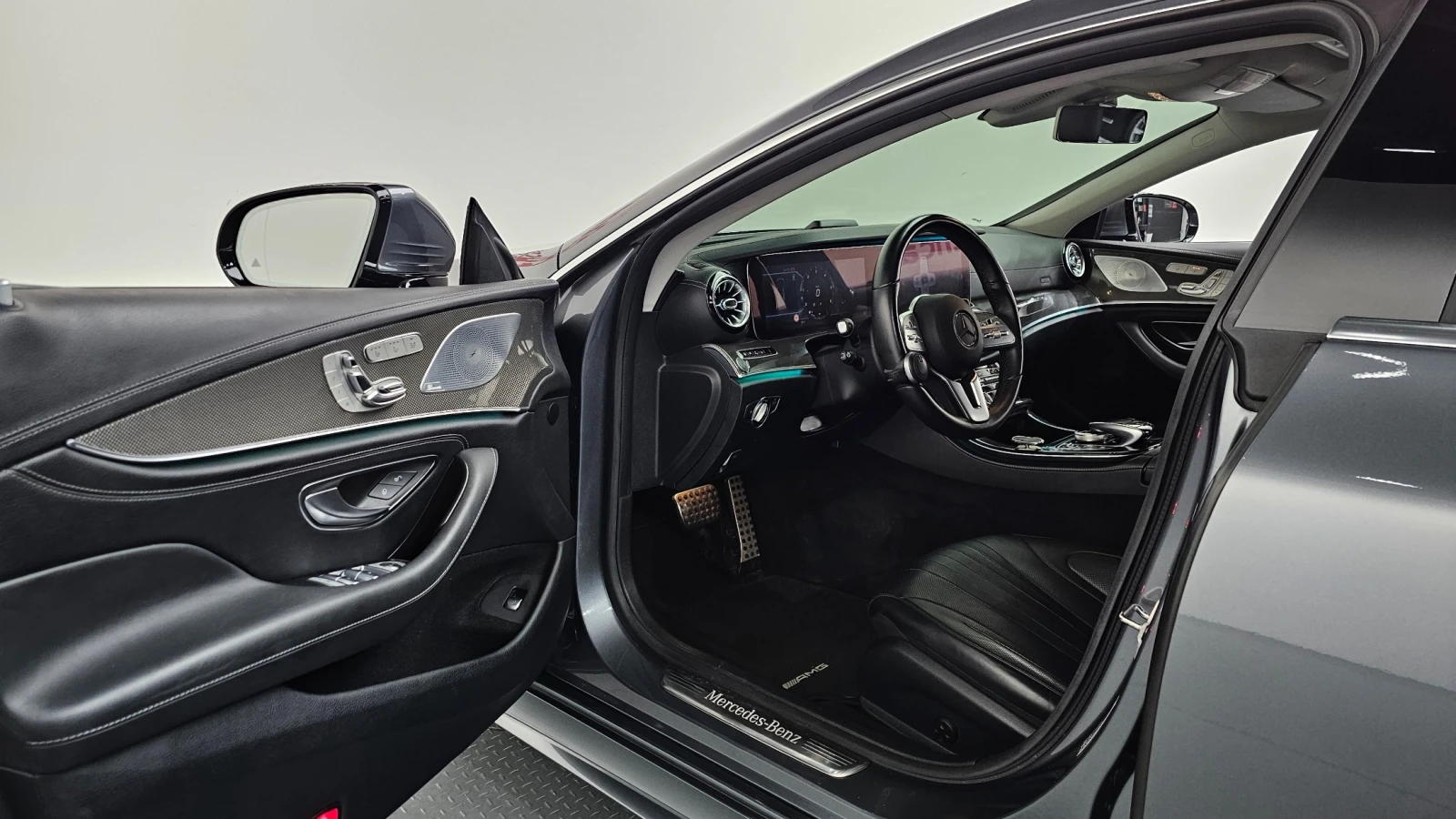 Mercedes-Benz CLS 400 d 4MATIC AMG Line, снимка 7 - Автомобили и джипове - 54644974
