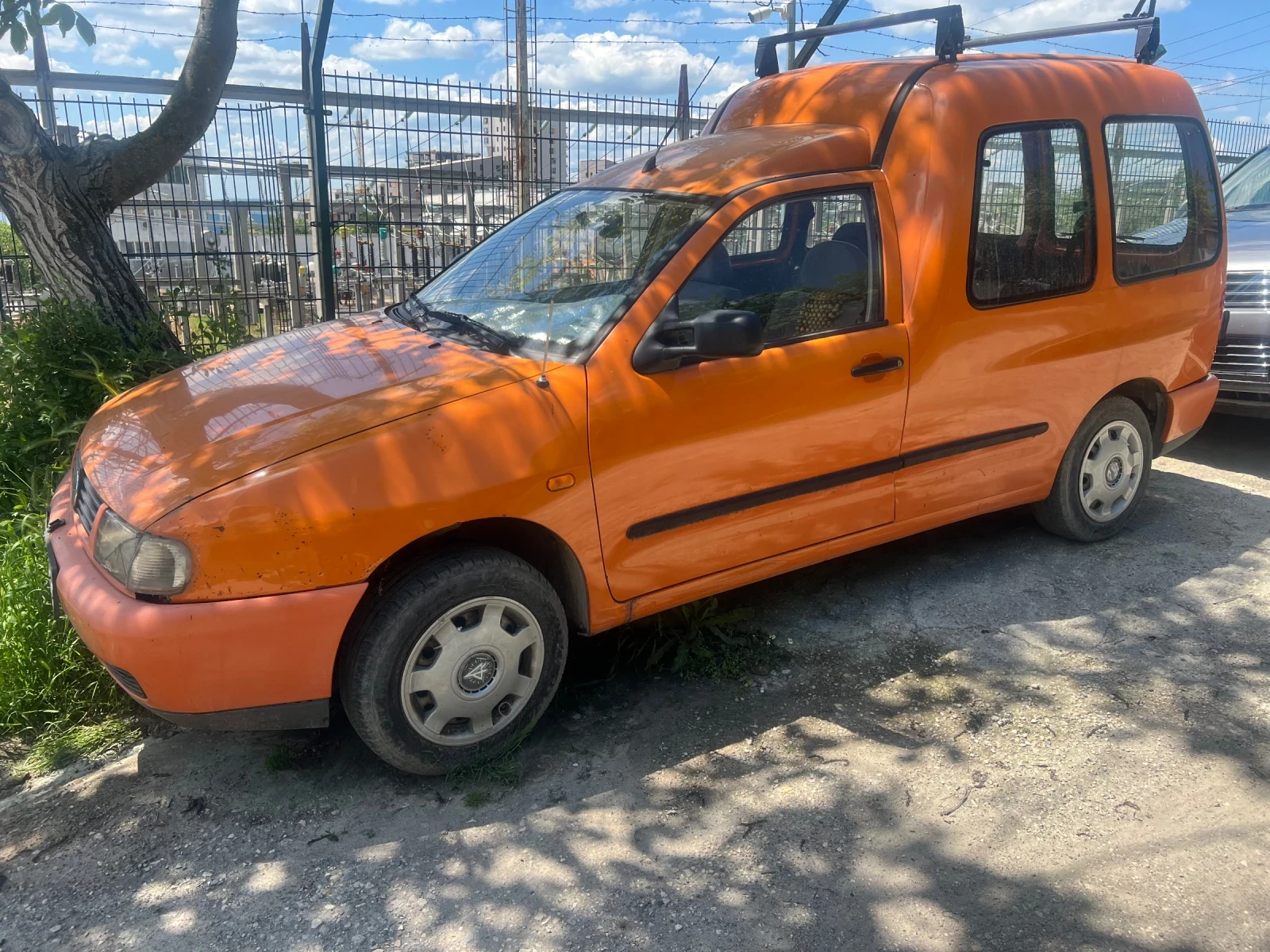 VW Caddy Баничарка, снимка 3 - Автомобили и джипове - 54667215