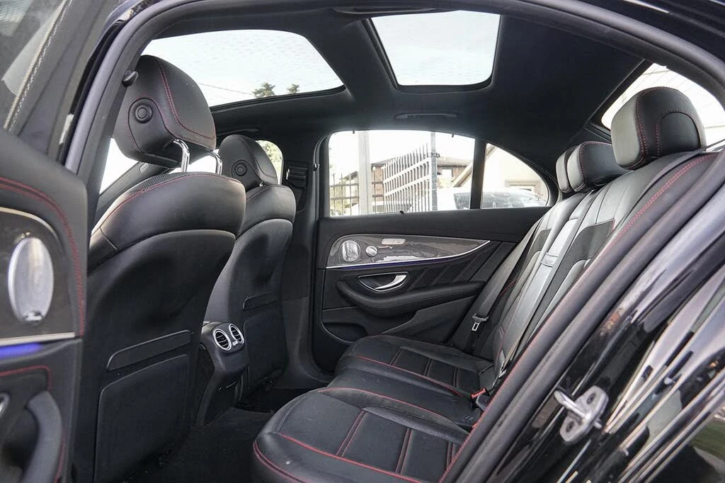 Mercedes-Benz E 53 AMG 2019 Mercedes-Benz E-Class AMG E 53 Sedan 4MATIC+ , снимка 17 - Автомобили и джипове - 54811807