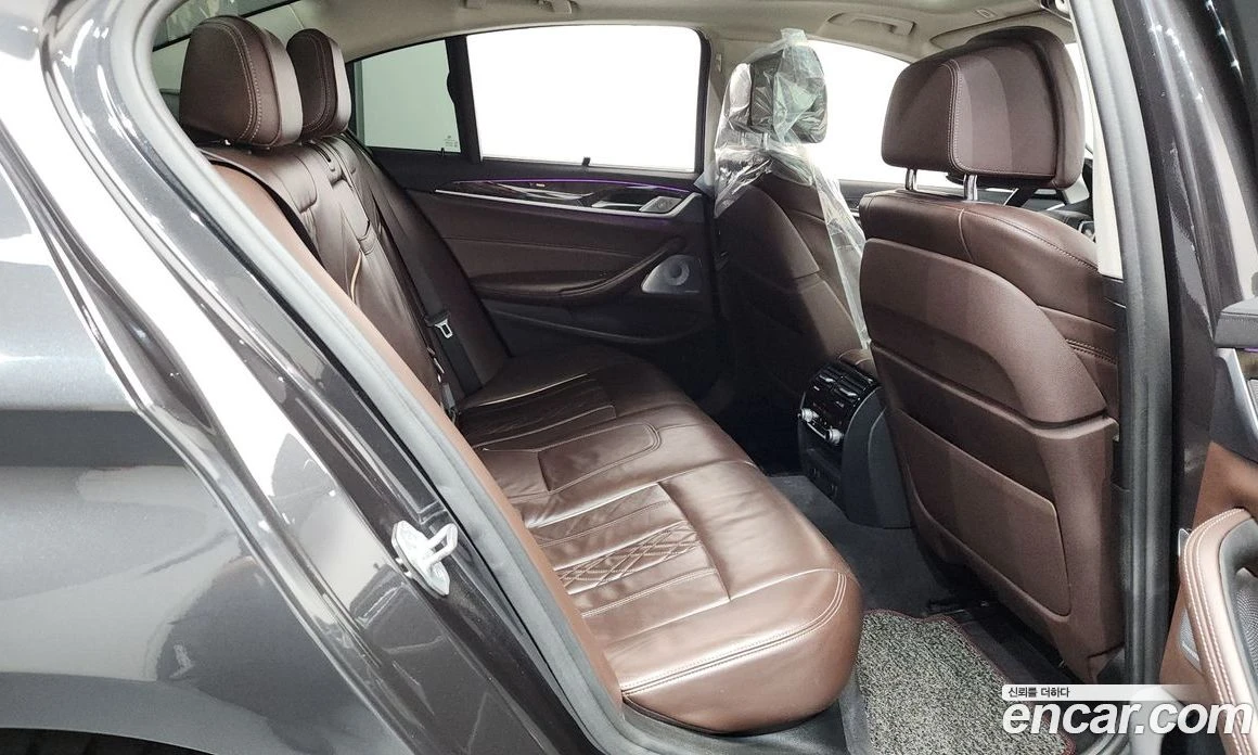 BMW 540 540i xDrive Luxury Plus, снимка 11 - Автомобили и джипове - 56107236