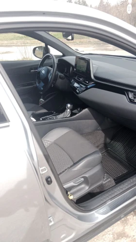 Toyota C-HR, снимка 7 - Автомобили и джипове - 53681885