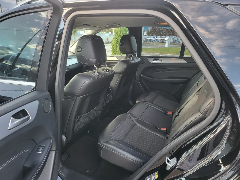 Mercedes-Benz ML 350 CDI BLUEEFFICIENCY BLUETEC EURO6B - КАТО НОВА!, снимка 11 - Автомобили и джипове - 52179754