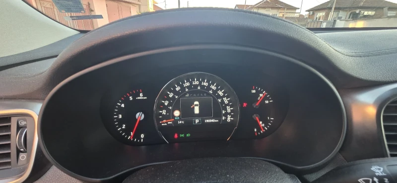 Kia Sorento Platinum, снимка 13 - Автомобили и джипове - 52414951