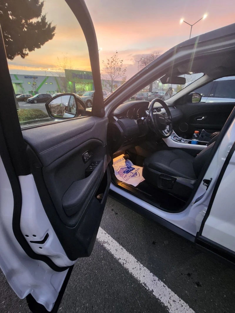 Land Rover Evoque, снимка 10 - Автомобили и джипове - 52683045