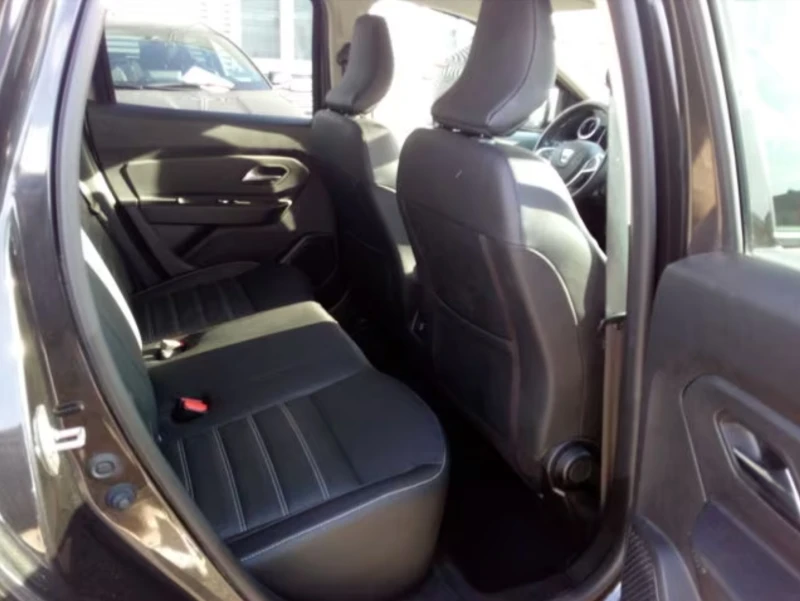 Dacia Duster ECO-G, в гаранция до 2028, снимка 11 - Автомобили и джипове - 52935135