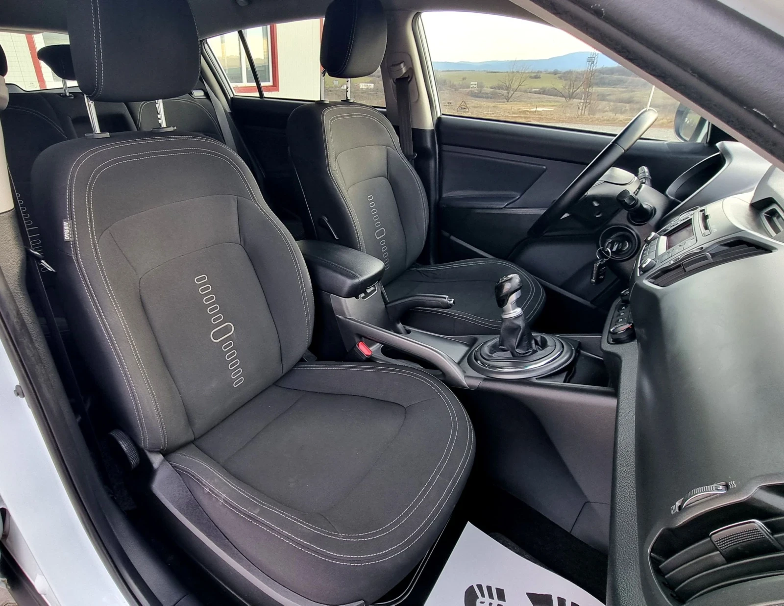 Kia Sportage 2.0crdi 4x4 | Mobile.bg — изображение 13