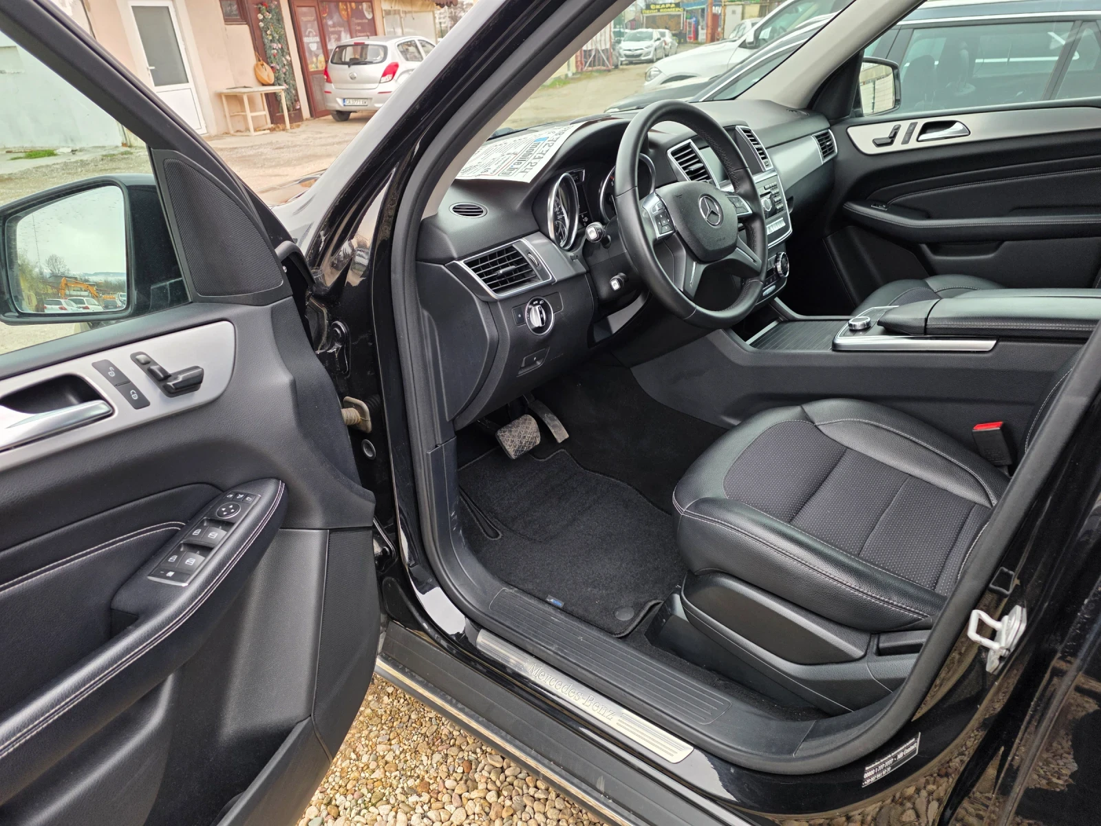 Mercedes-Benz ML 350 CDI BLUEEFFICIENCY BLUETEC EURO6B - КАТО НОВА!!!, снимка 7 - Автомобили и джипове - 52179754