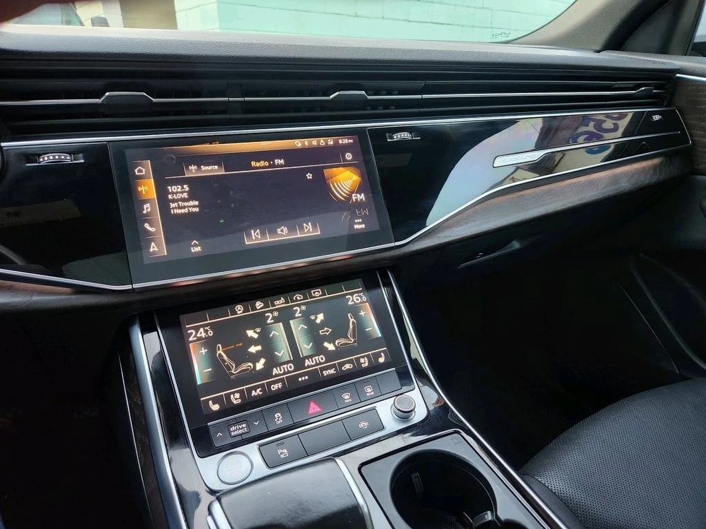 Audi Q8  Progressiv / 360 / DISTRONIC / PANO / ОБДУХВАНЕ  - изображение 9