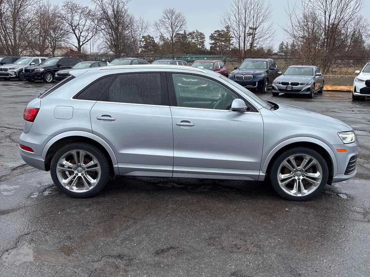 Audi Q3 * Progressiv * CARFAX * БЕЗ ПЪРВОНАЧАЛНА ВНОСКА, снимка 3 - Автомобили и джипове - 54312863