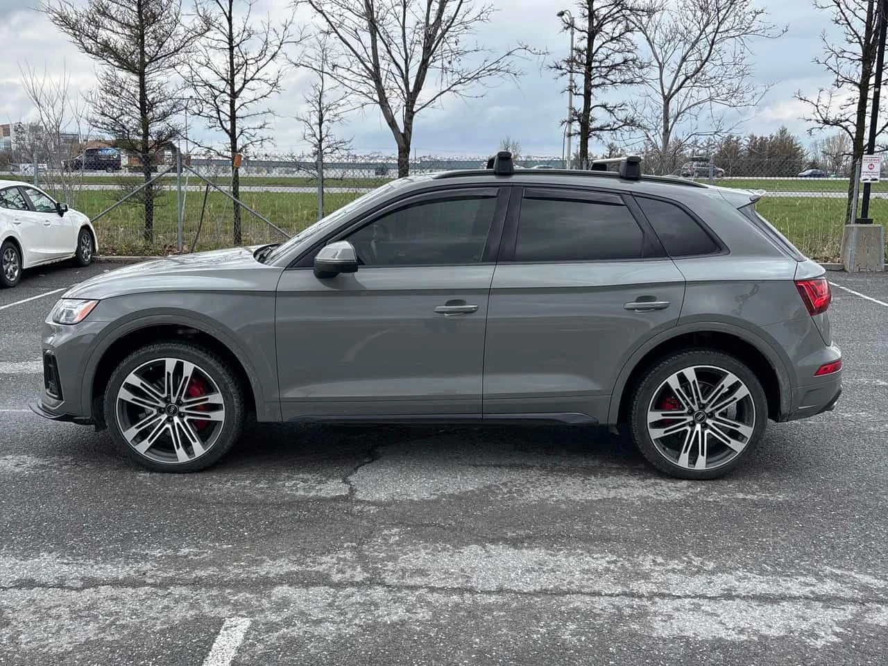 Audi SQ5 * Progressiv * MATRIX* DISTRONIC* BANG&OLUFSEN* , снимка 2 - Автомобили и джипове - 54422794