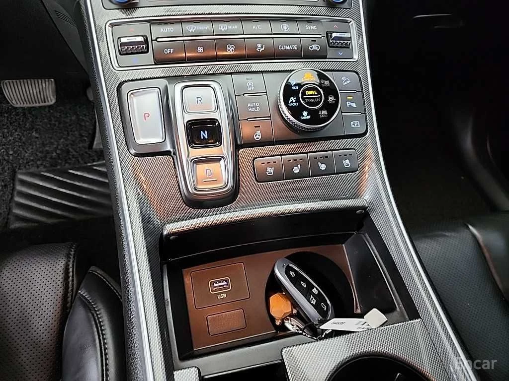 Hyundai Santa fe 2.2D Premium* 4x4* ПОДГРЕВ* ОБДУХВАНЕ* LANE ASSIST, снимка 12 - Автомобили и джипове - 54870906