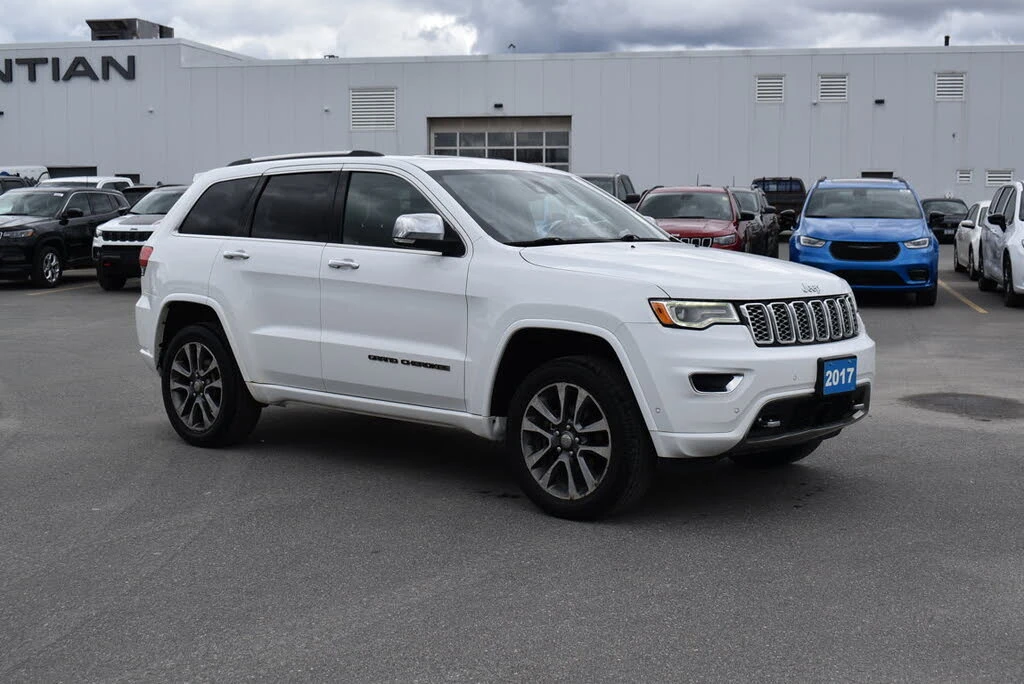 Jeep Grand cherokee OVERLAND| 8ZF| HARMAN/KARDON| DISTRONIC| ПАНО, снимка 2 - Автомобили и джипове - 54960931