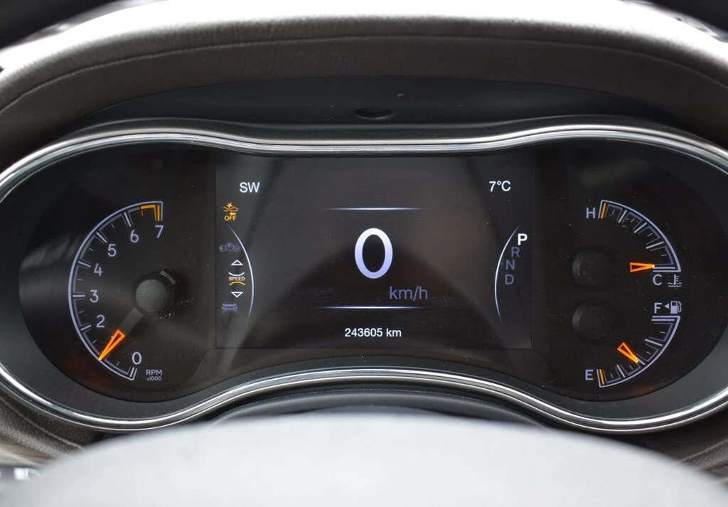 Jeep Grand cherokee OVERLAND| 8ZF| HARMAN/KARDON| DISTRONIC| ПАНО, снимка 9 - Автомобили и джипове - 54960931