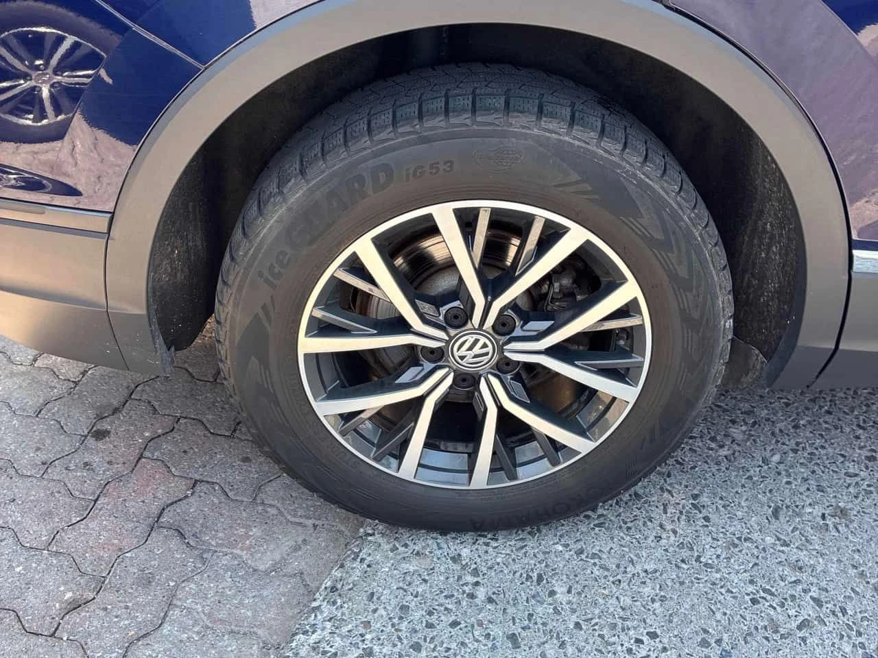 VW Tiguan 4MOTION | CARFAX | БЕЗ ПЪРВОНАЧАЛНА ВНОСКА, снимка 9 - Автомобили и джипове - 55179782