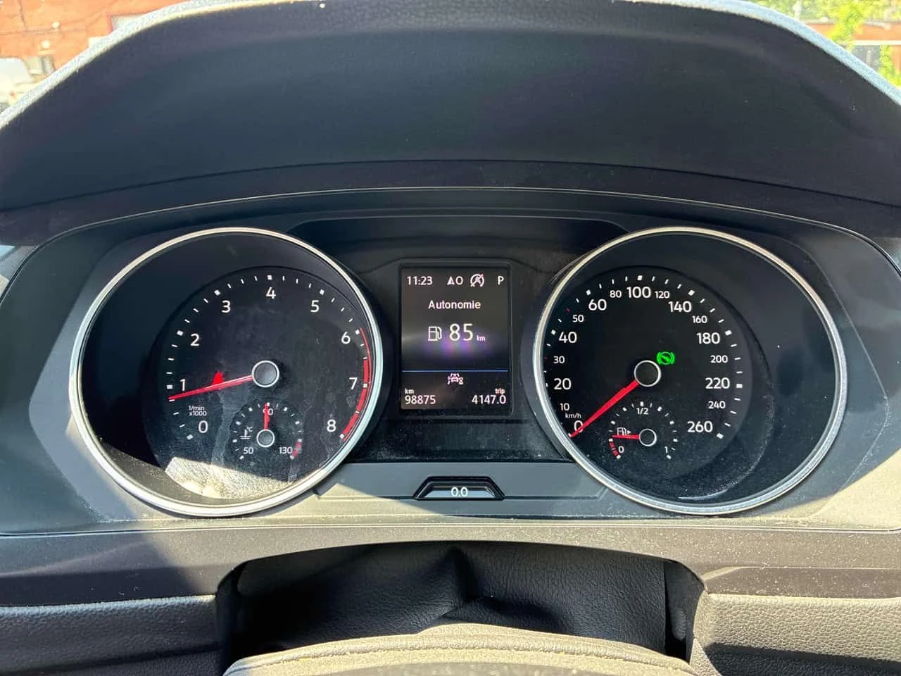 VW Tiguan 4MOTION | CARFAX | БЕЗ ПЪРВОНАЧАЛНА ВНОСКА, снимка 12 - Автомобили и джипове - 55179782