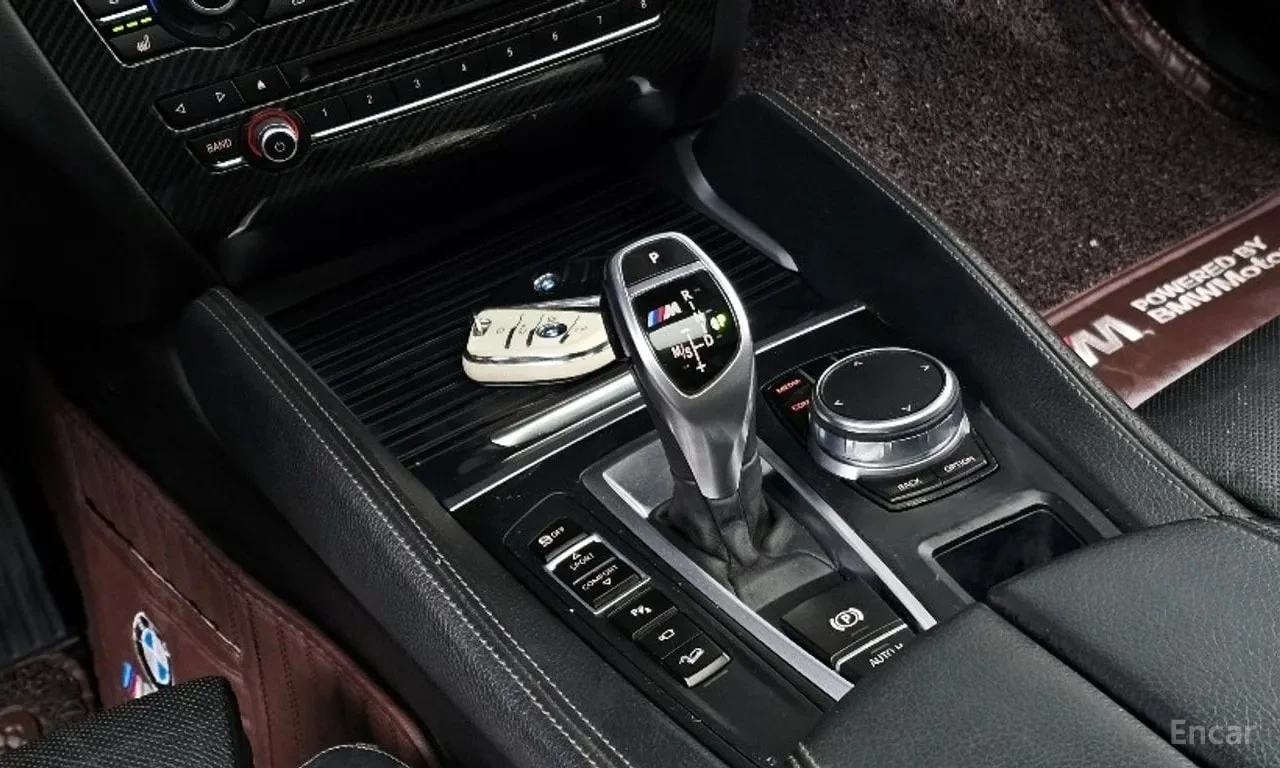 BMW X6 xDrive 40d M Sport/ХАРМАН/ХЕДЪП/ПОДГРЕВ/ПАМЕТ/360, снимка 9 - Автомобили и джипове - 55833156