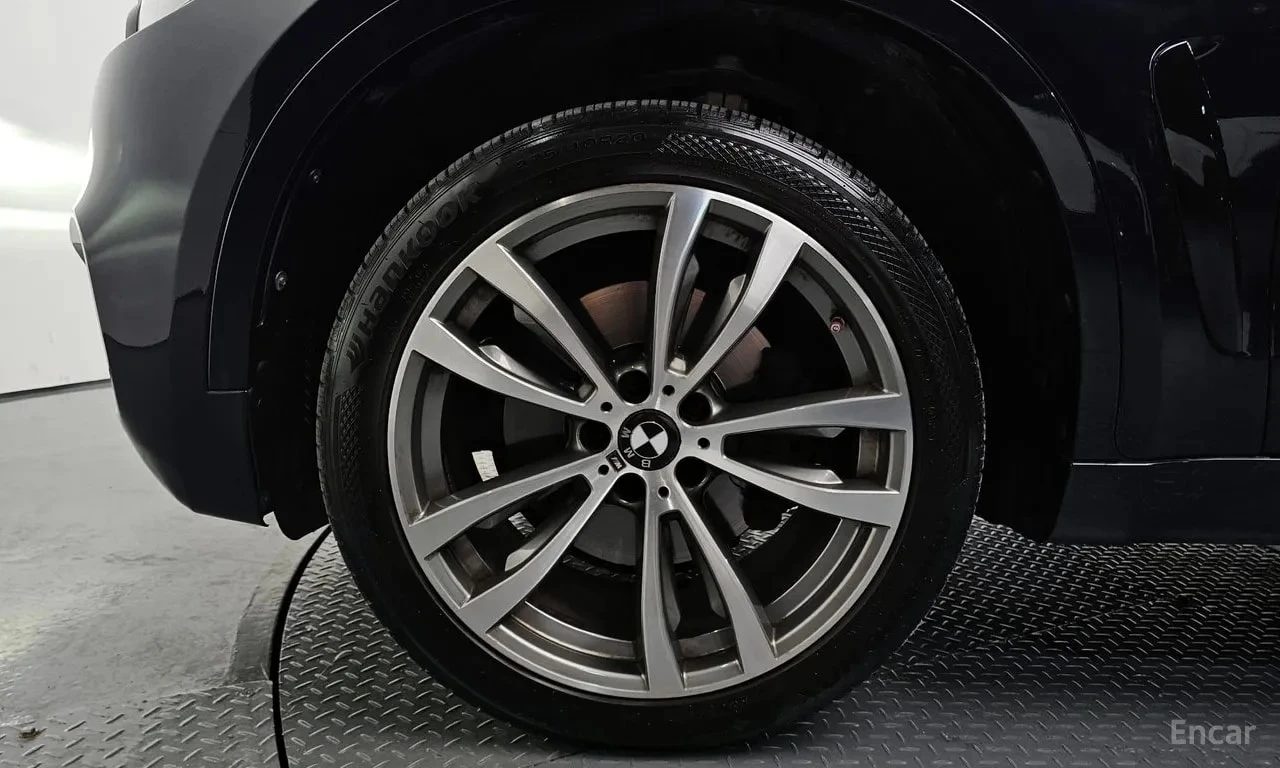 BMW X6 xDrive 40d M Sport/ХАРМАН/ХЕДЪП/ПОДГРЕВ/ПАМЕТ/360, снимка 5 - Автомобили и джипове - 55833156