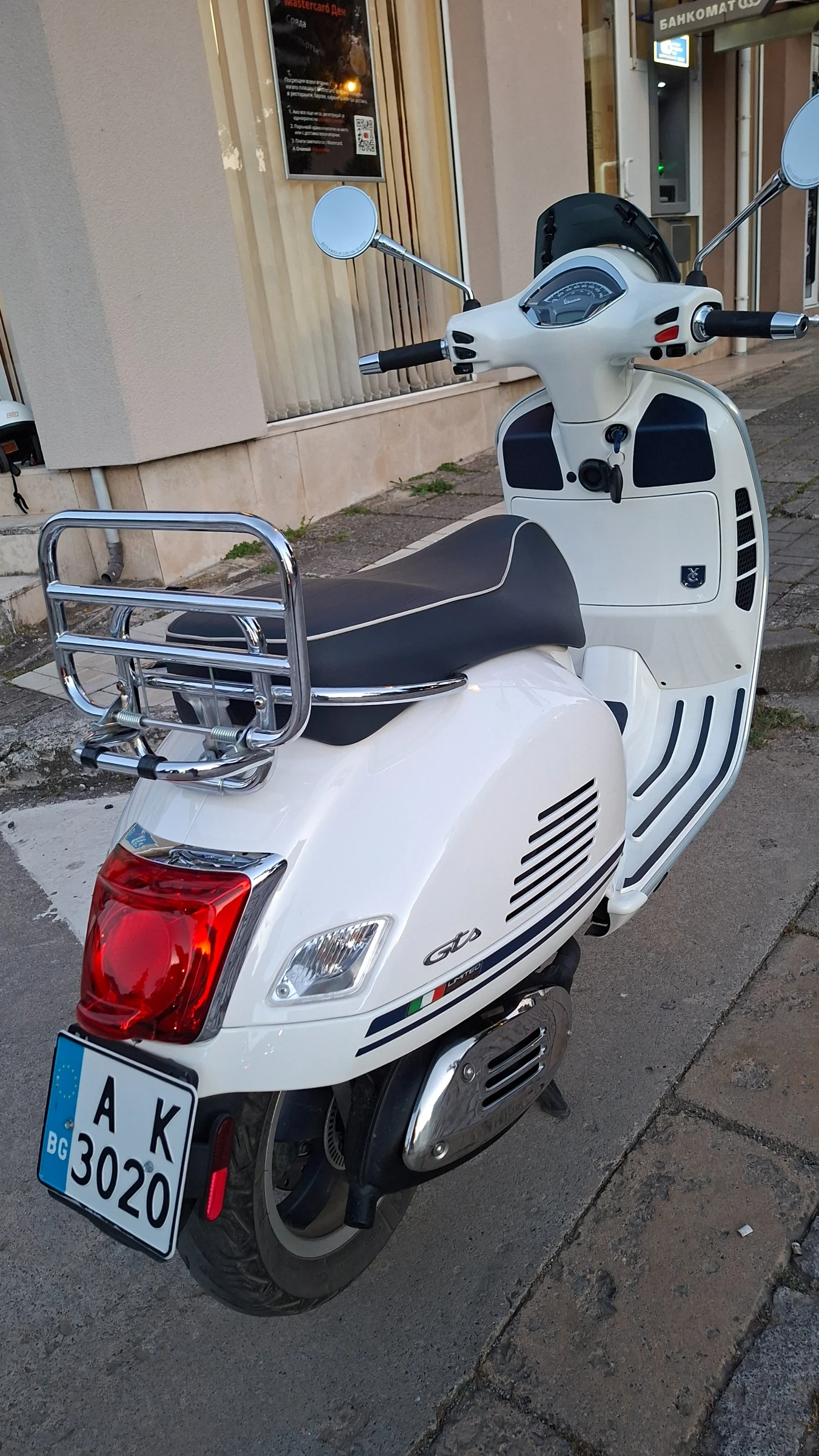 Vespa GTS YACHT CLUB Limited edition 300cc | Mobile.bg � ����������� 5
