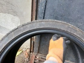 Гуми Зимни 235/35R19, снимка 4