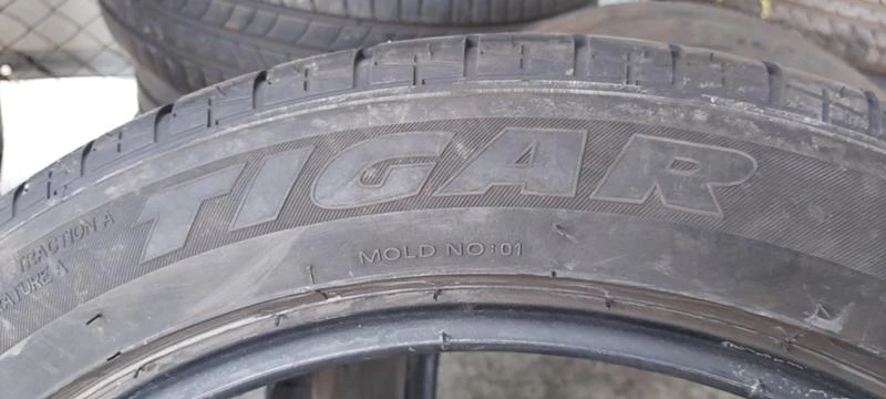 Гуми Летни 245/45R18, снимка 6 - Гуми и джанти - 29888497