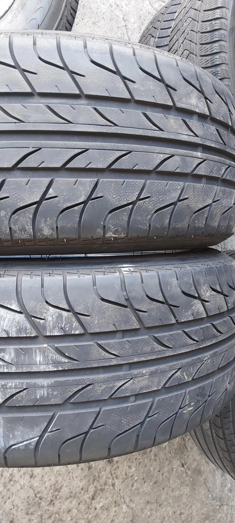 Гуми Летни 245/45R18, снимка 1 - Гуми и джанти - 29888497