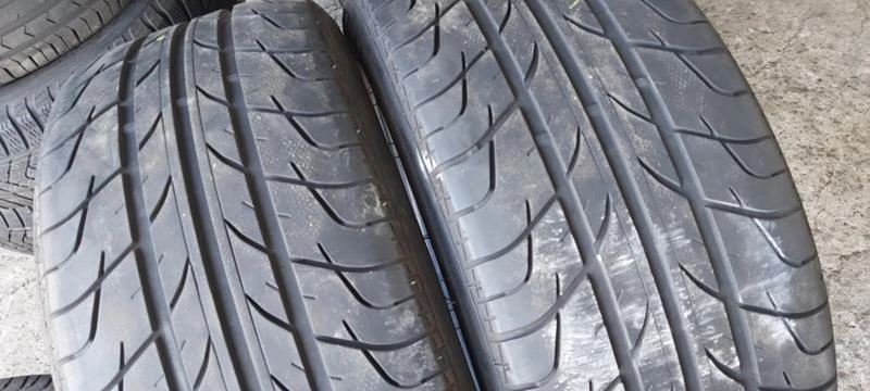 Гуми Летни 245/45R18, снимка 2 - Гуми и джанти - 29888497