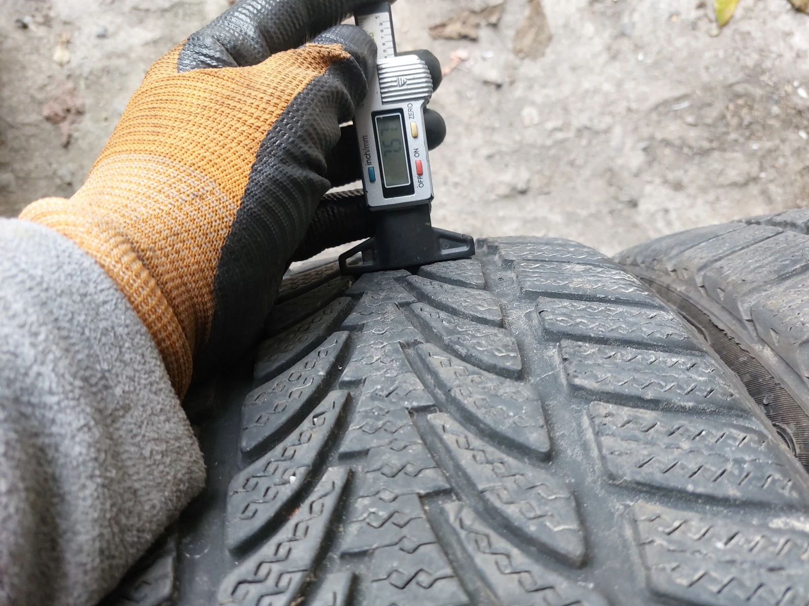 ���� 235/35R19 | Mobile.bg � ����������� 2