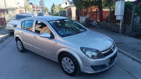 Opel Astra 1.6 перфектен.навигация , снимка 2