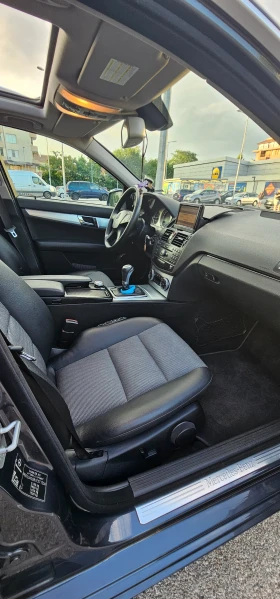 Mercedes-Benz C 220, снимка 11