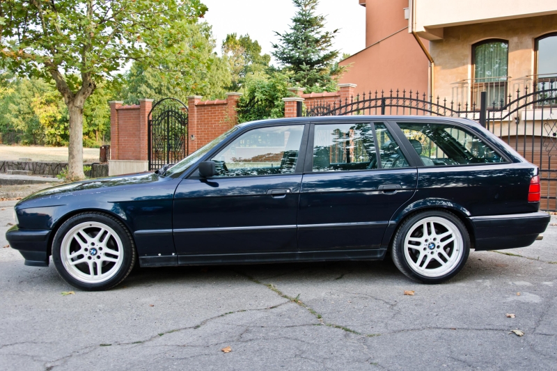 BMW 525, снимка 2 - Автомобили и джипове - 45582941