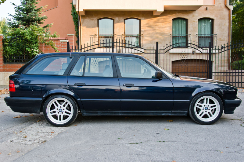 BMW 525, снимка 12 - Автомобили и джипове - 45582941