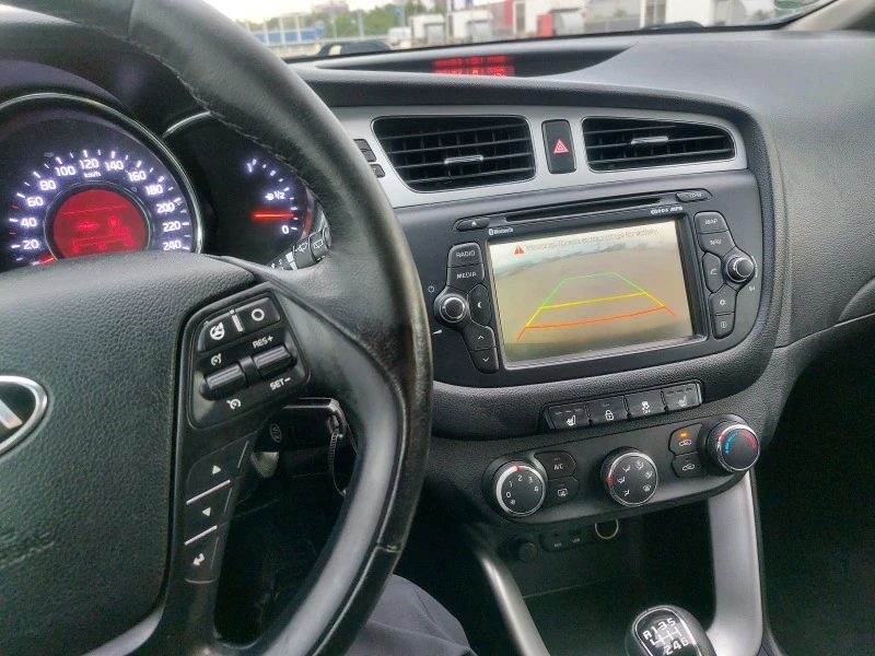 Kia Ceed 1.4i. Камера/ NAVI / LED, снимка 7 - Автомобили и джипове - 47735380