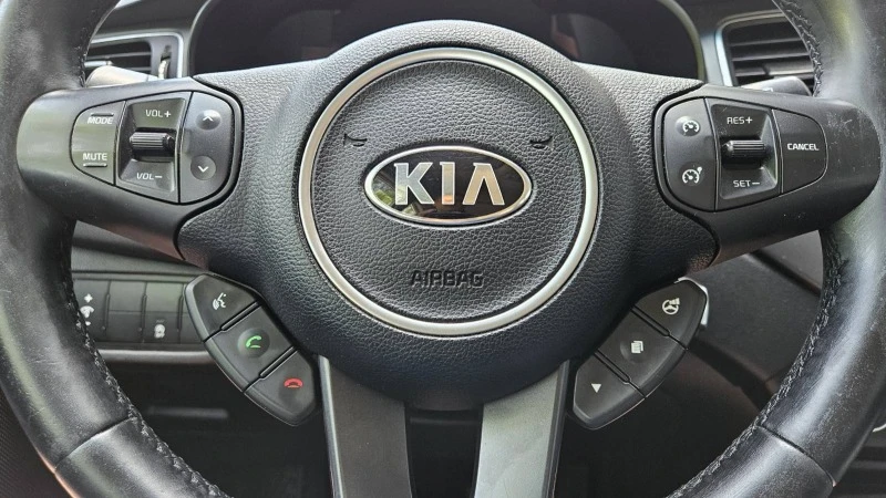 Kia Carens 1.7CRDI, снимка 15 - Автомобили и джипове - 46239437