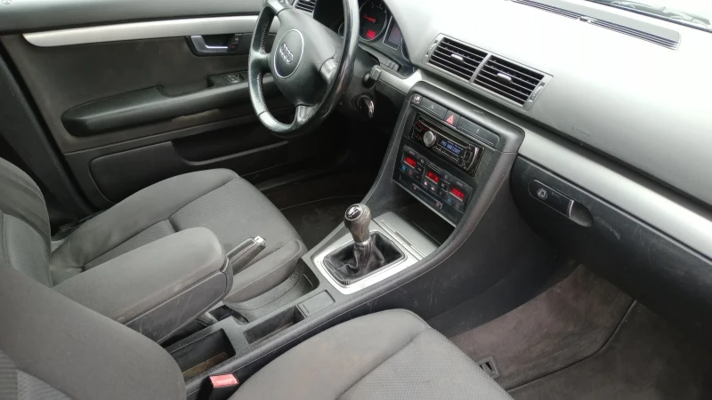 Audi A4 1.9TDi klimatronik , снимка 14 - Автомобили и джипове - 49260569