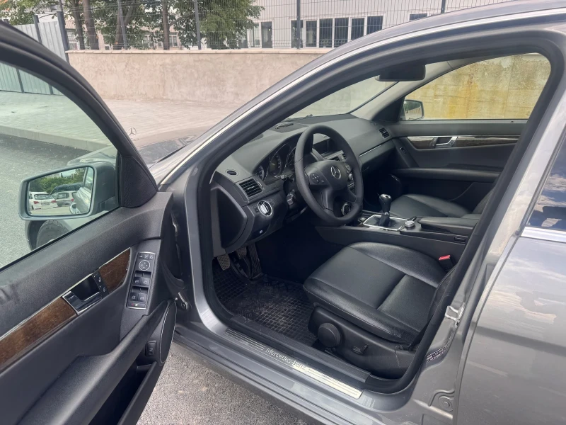 Mercedes-Benz C 200 1.8 CGI, снимка 5 - Автомобили и джипове - 50396068