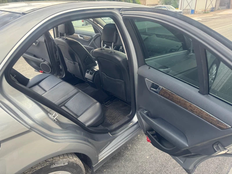 Mercedes-Benz C 200 1.8 CGI, снимка 8 - Автомобили и джипове - 50396068