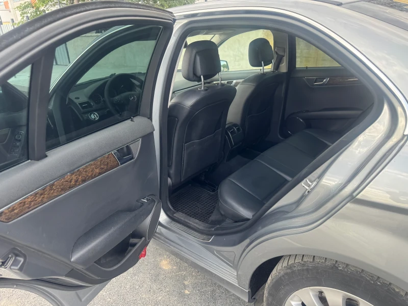 Mercedes-Benz C 200 1.8 CGI, снимка 6 - Автомобили и джипове - 50396068